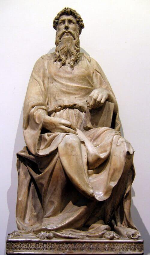 Donatello incil yazarları içerisinde Aziz John'un heykelini yapmıştır. 